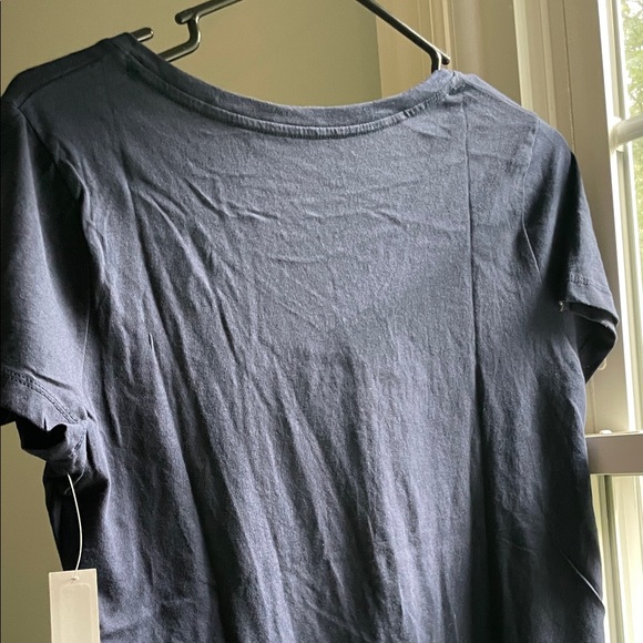 Basics: Women's Navy V-Neck Top - 100%‎ Cotton! - Picture 6 of 7